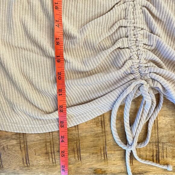 NWOT Andree by Unit Ruched V-Neck Top 3X Beige Ribbed Bell Sleeves Fall Neutral - Picture 9 of 9